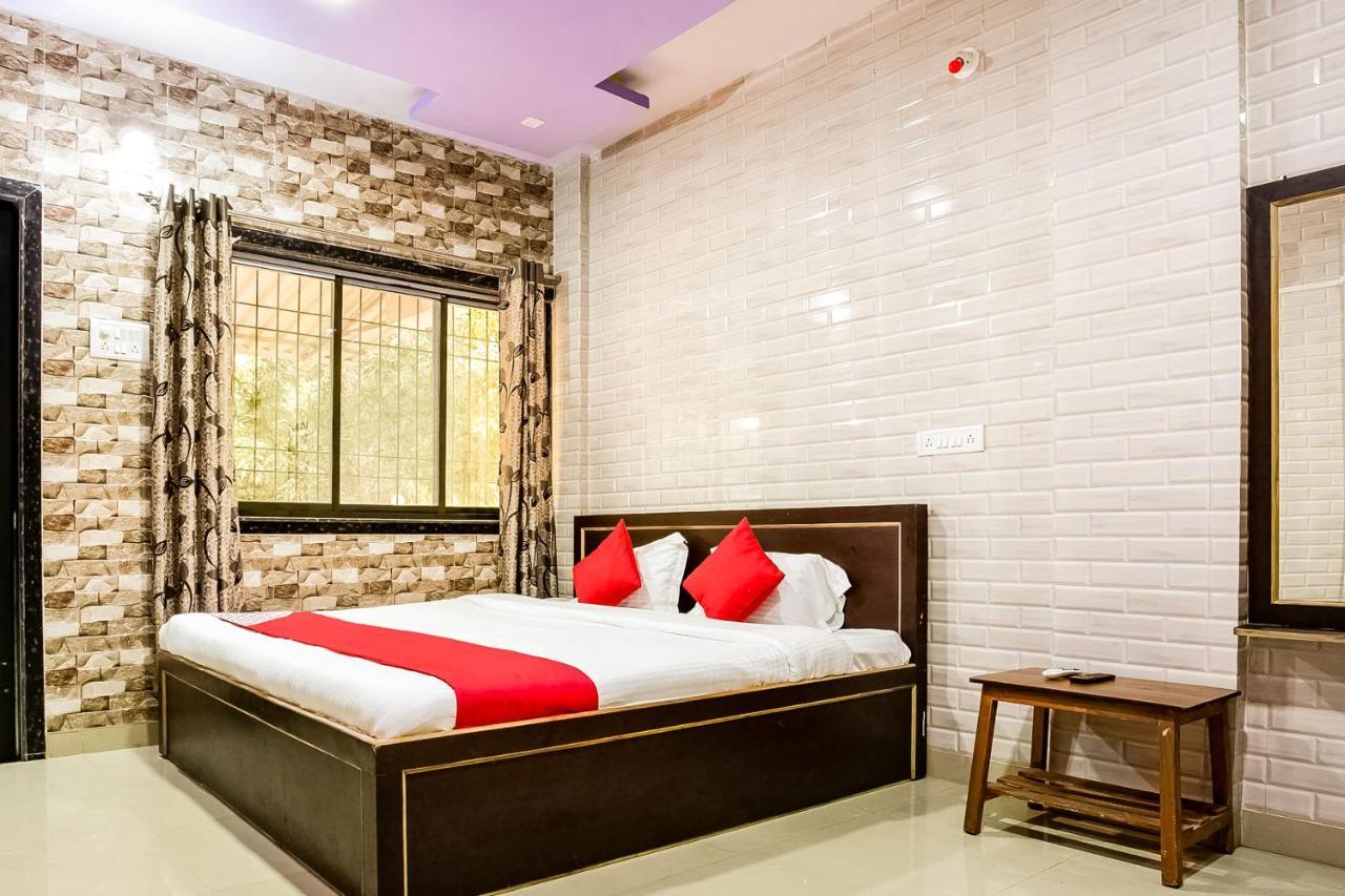 Oyo 63030 Mhatre Farm & Resort Chinchani Exterior photo